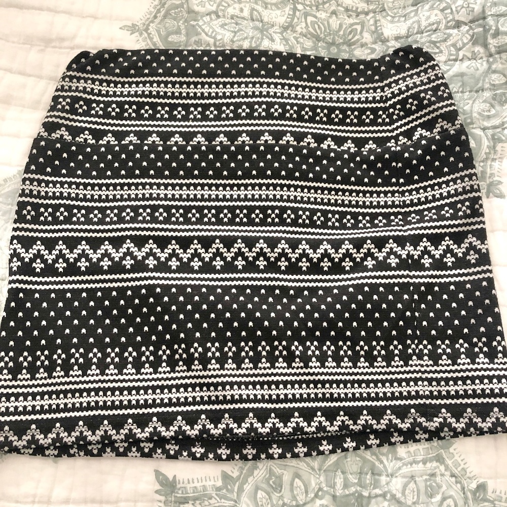 Miniskirt black and white